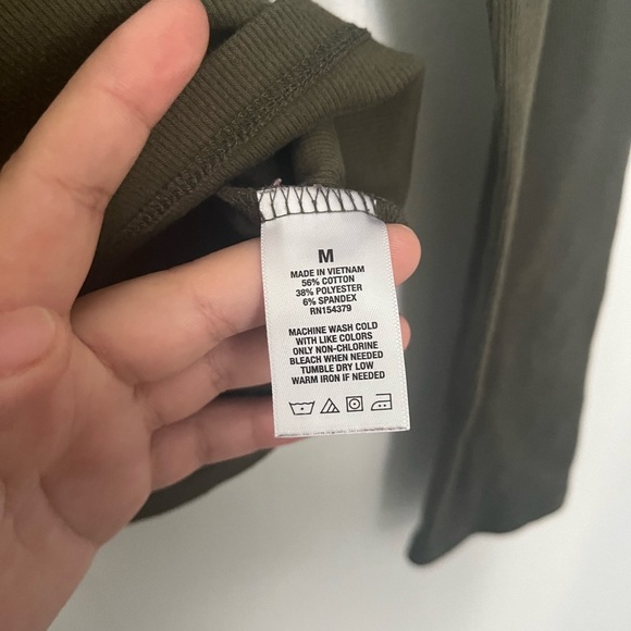 aeropostale basic olive green long sleeve top with zipper. size M - Picture 6 of 6